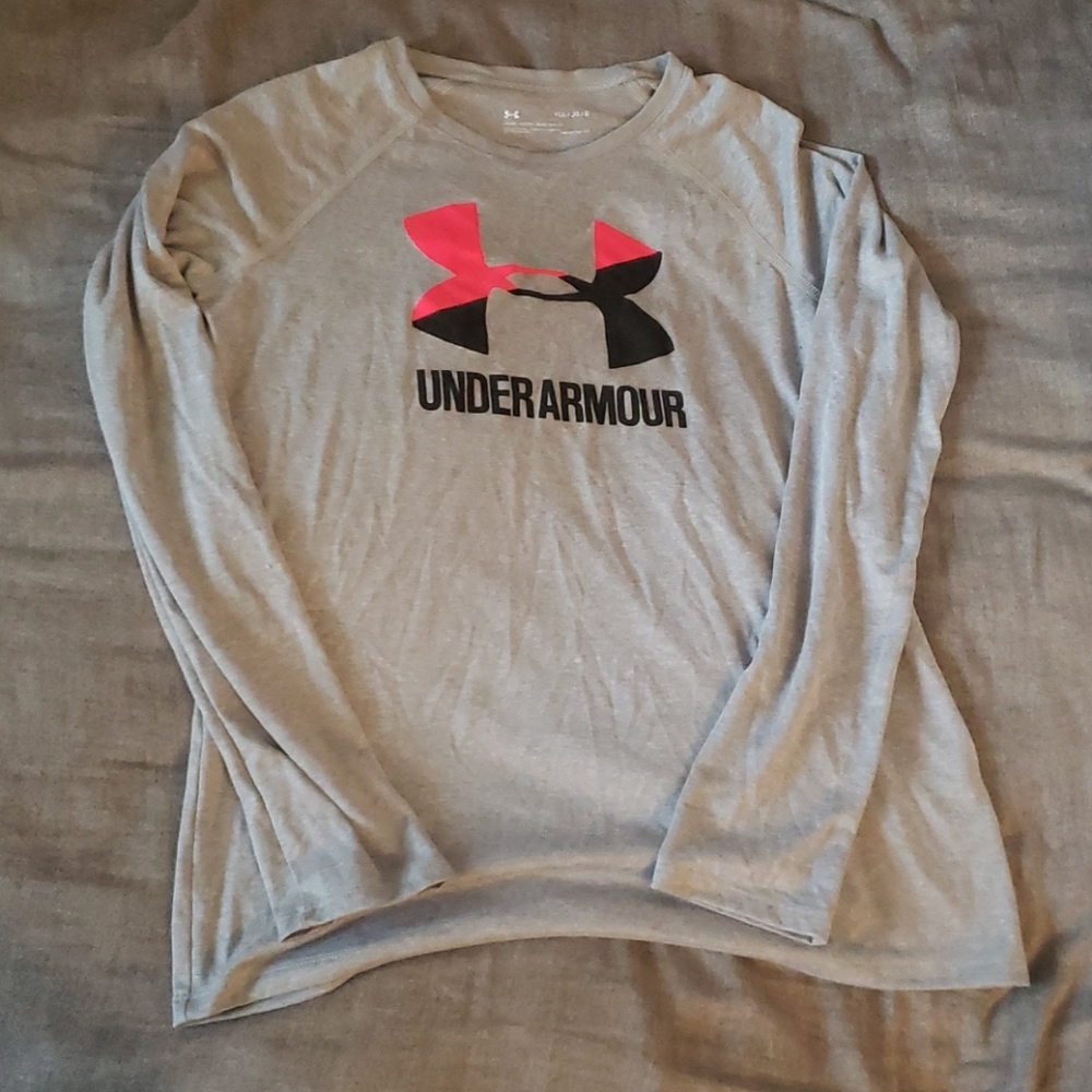 NWOT Under Armour long sleeve